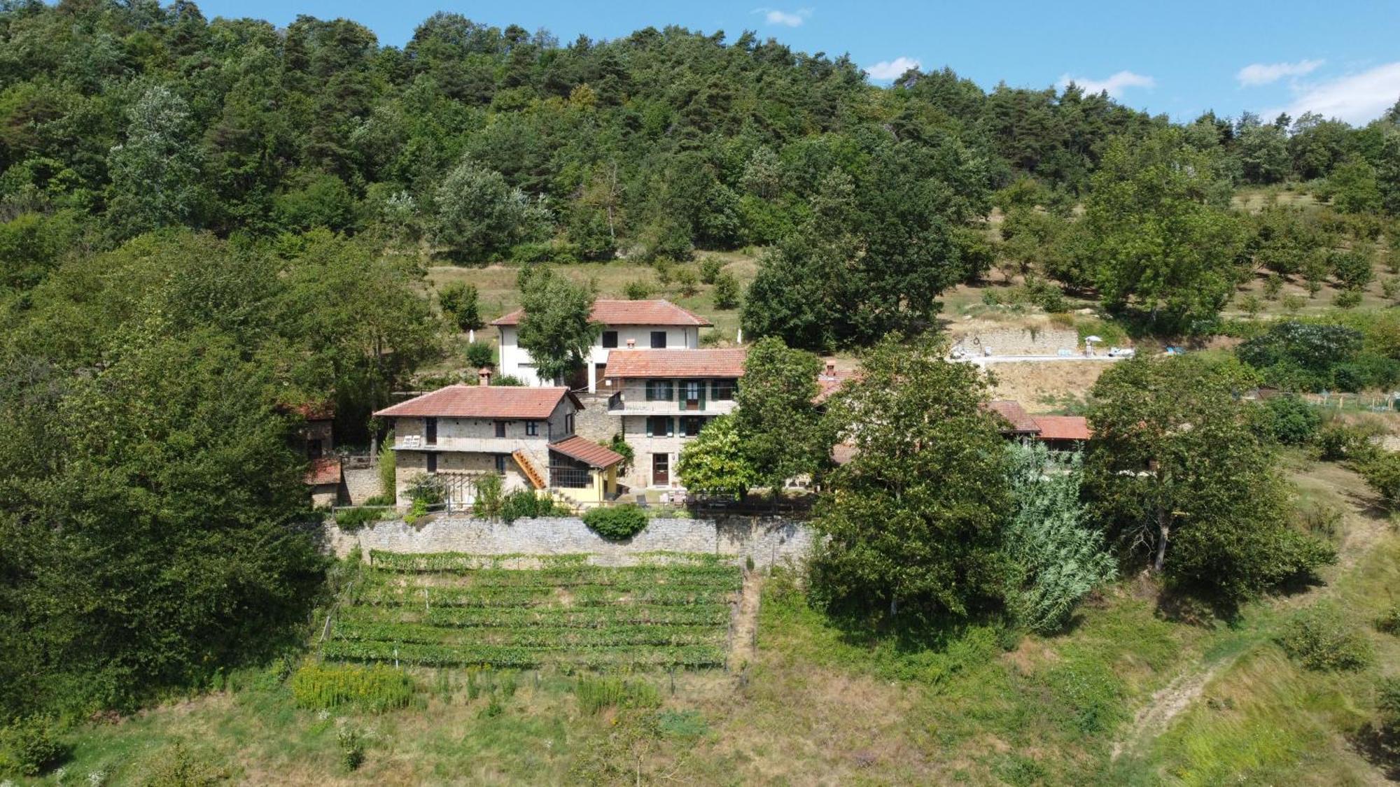 Agriturismo La Collina degli Scoiattoli Cravanzana Esterno foto